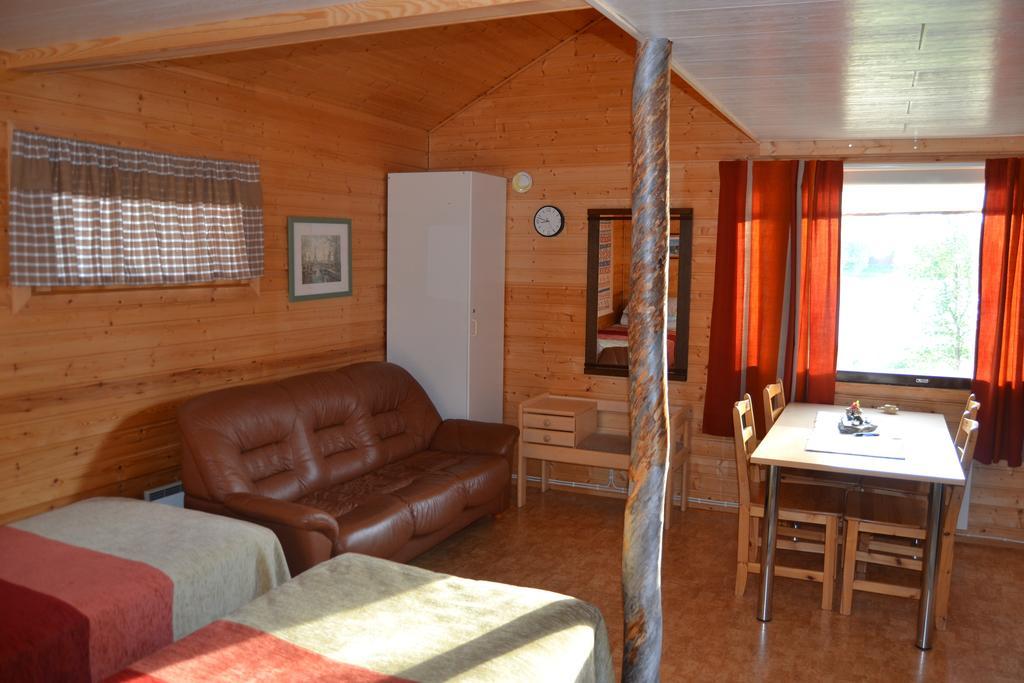 Kelotin Rantamajat Hotel Leppäjärvi Værelse billede